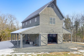 Countryside Barndominium in Virginia with Patio